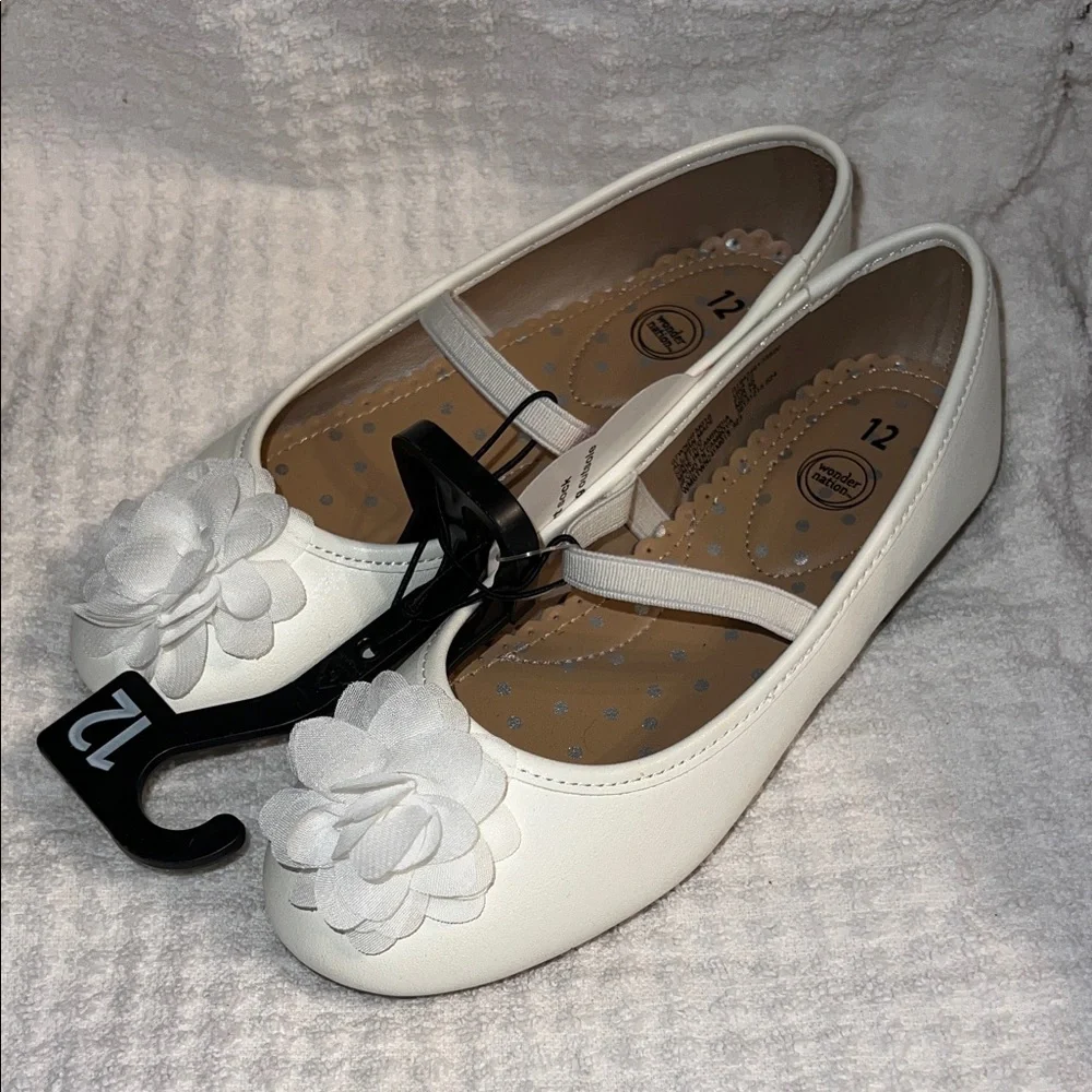 NWT - White Floral Girls' Ballet Flats - Size 12